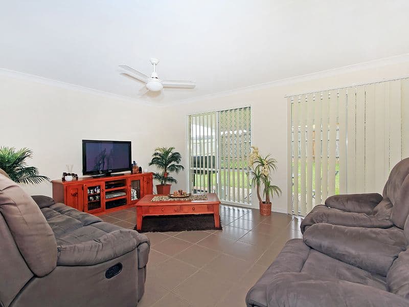7 Henna Place, HERITAGE PARK QLD 4118, Heritage Park - Image 1
