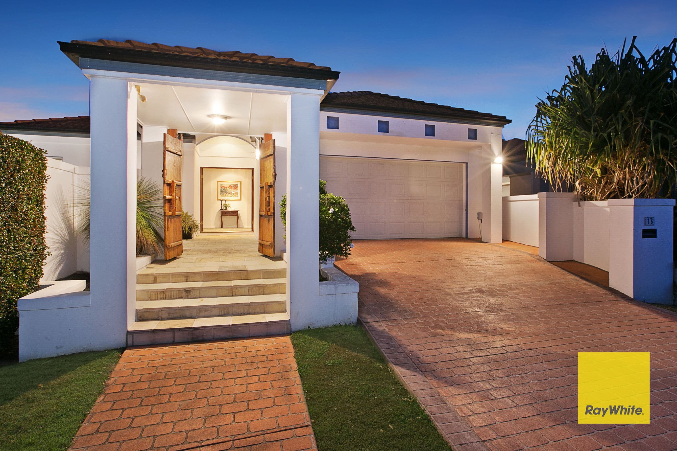 13 Sirocco Place, Carindale QLD 4152, Carindale - Thumbnail 2