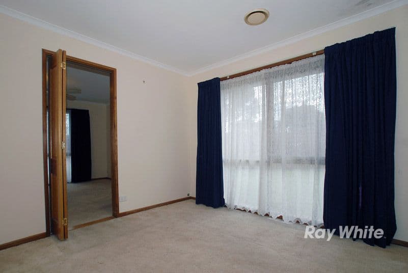 35 Latrobe Street, CRANBOURNE VIC 3977, Cranbourne - Thumbnail 7