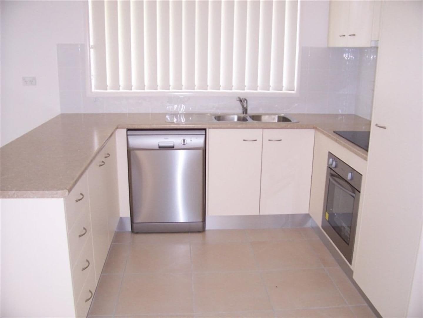 66 Lillypilly Avenue, GRACEMERE QLD 4702, Gracemere - Thumbnail 2