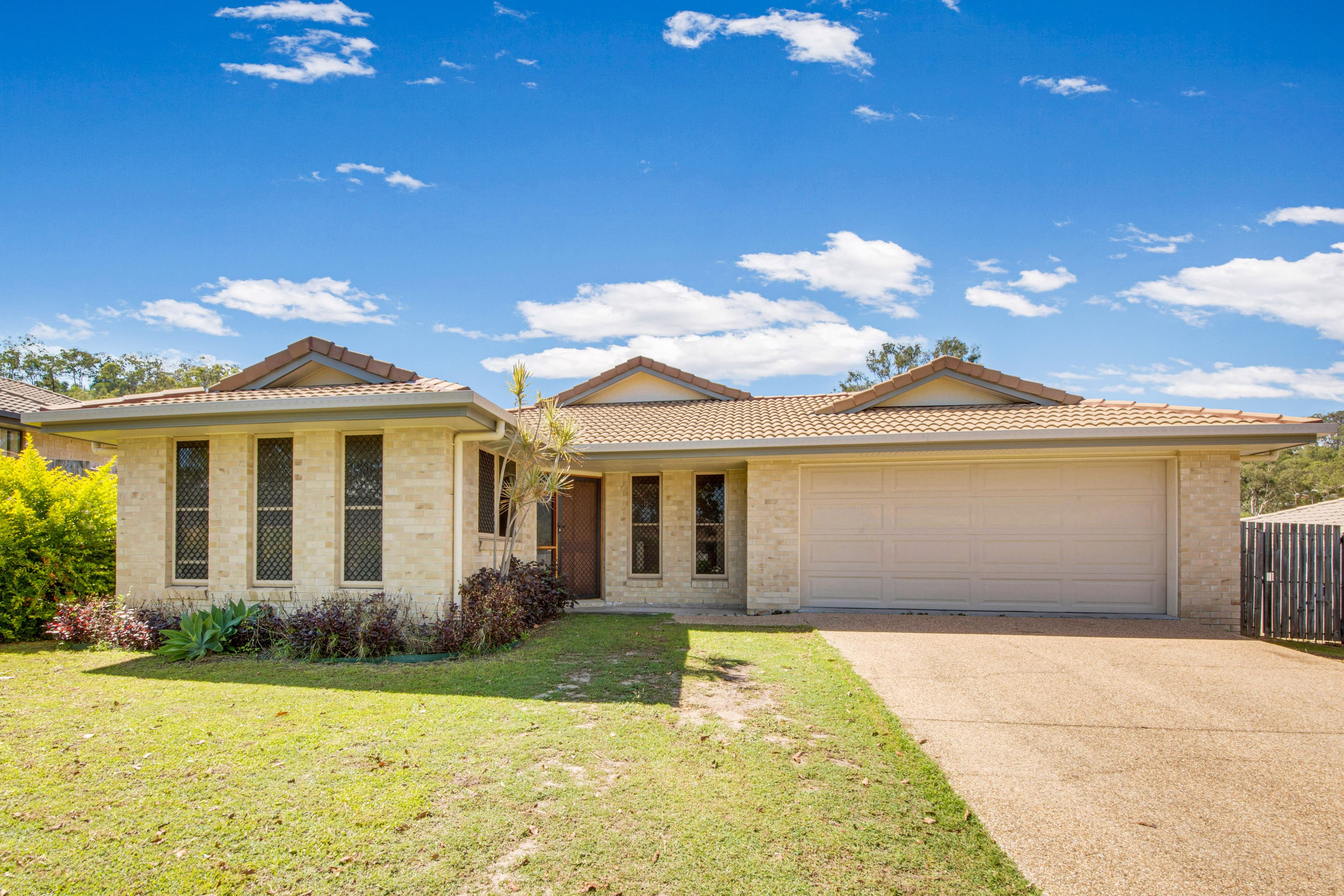 8 Larcom Rise, West Gladstone QLD 4680, West Gladstone - Thumbnail 2