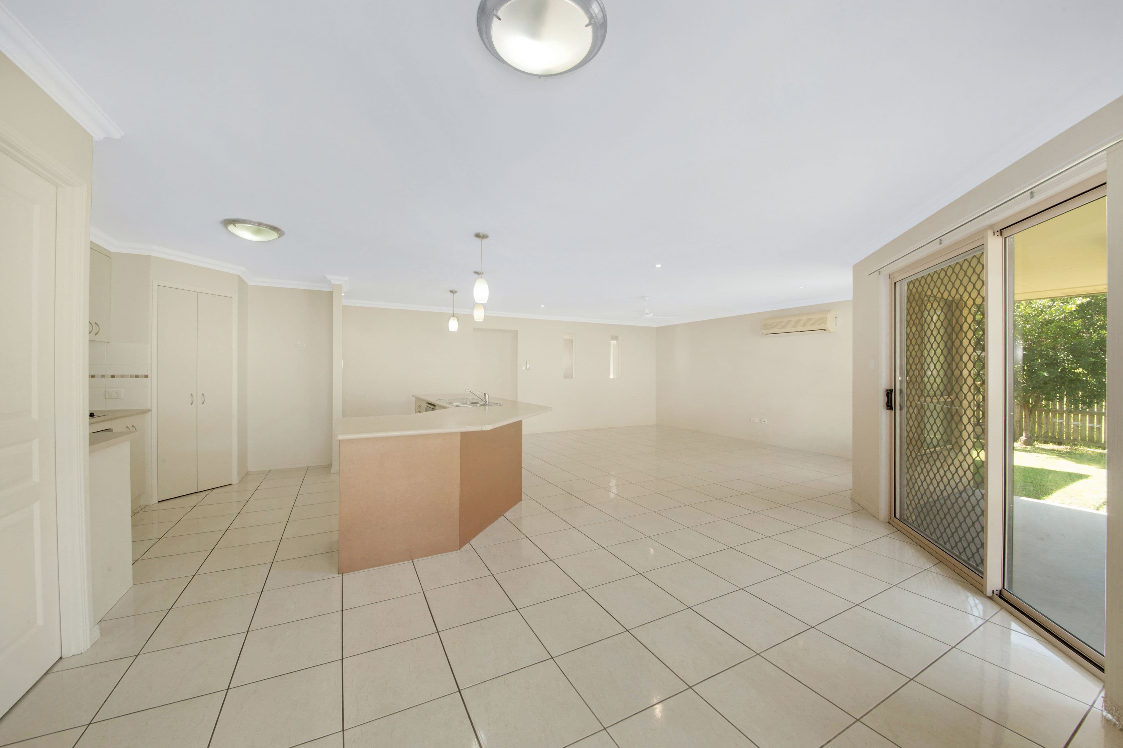 8 Larcom Rise, West Gladstone QLD 4680, West Gladstone - Thumbnail 4