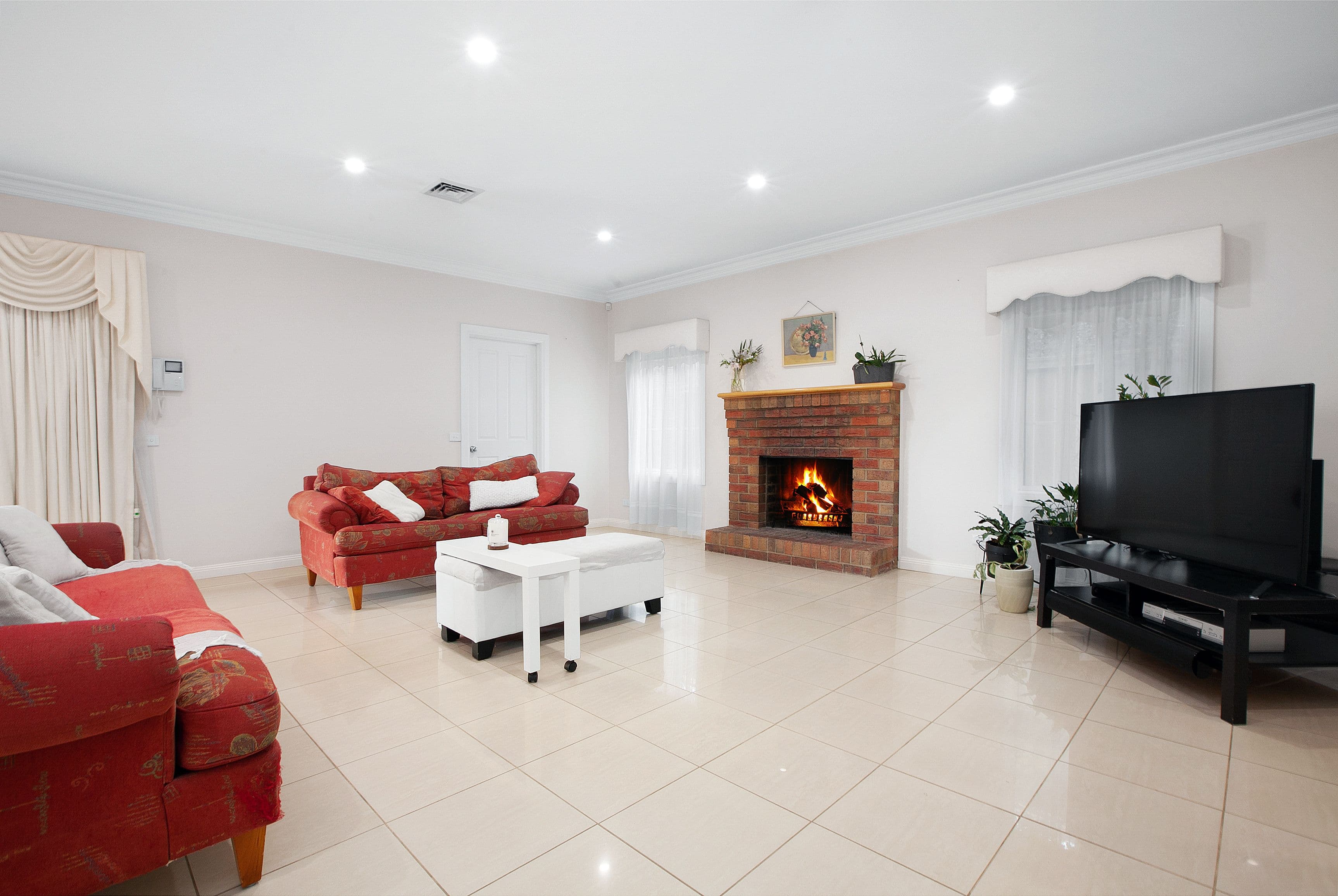 28M Hughes Parade, Reservoir VIC 3073, Reservoir - Thumbnail 3