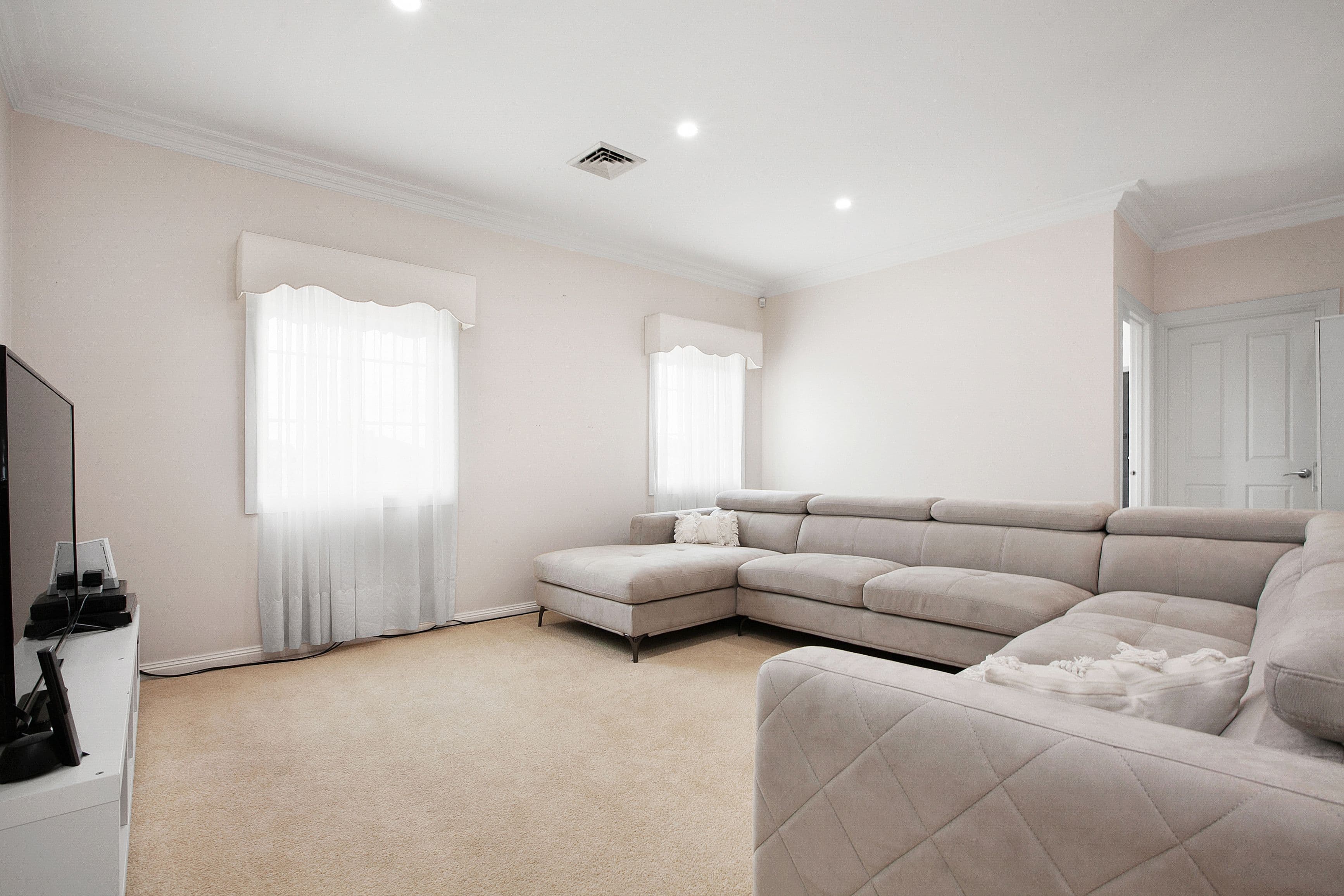 28M Hughes Parade, Reservoir VIC 3073, Reservoir - Thumbnail 6