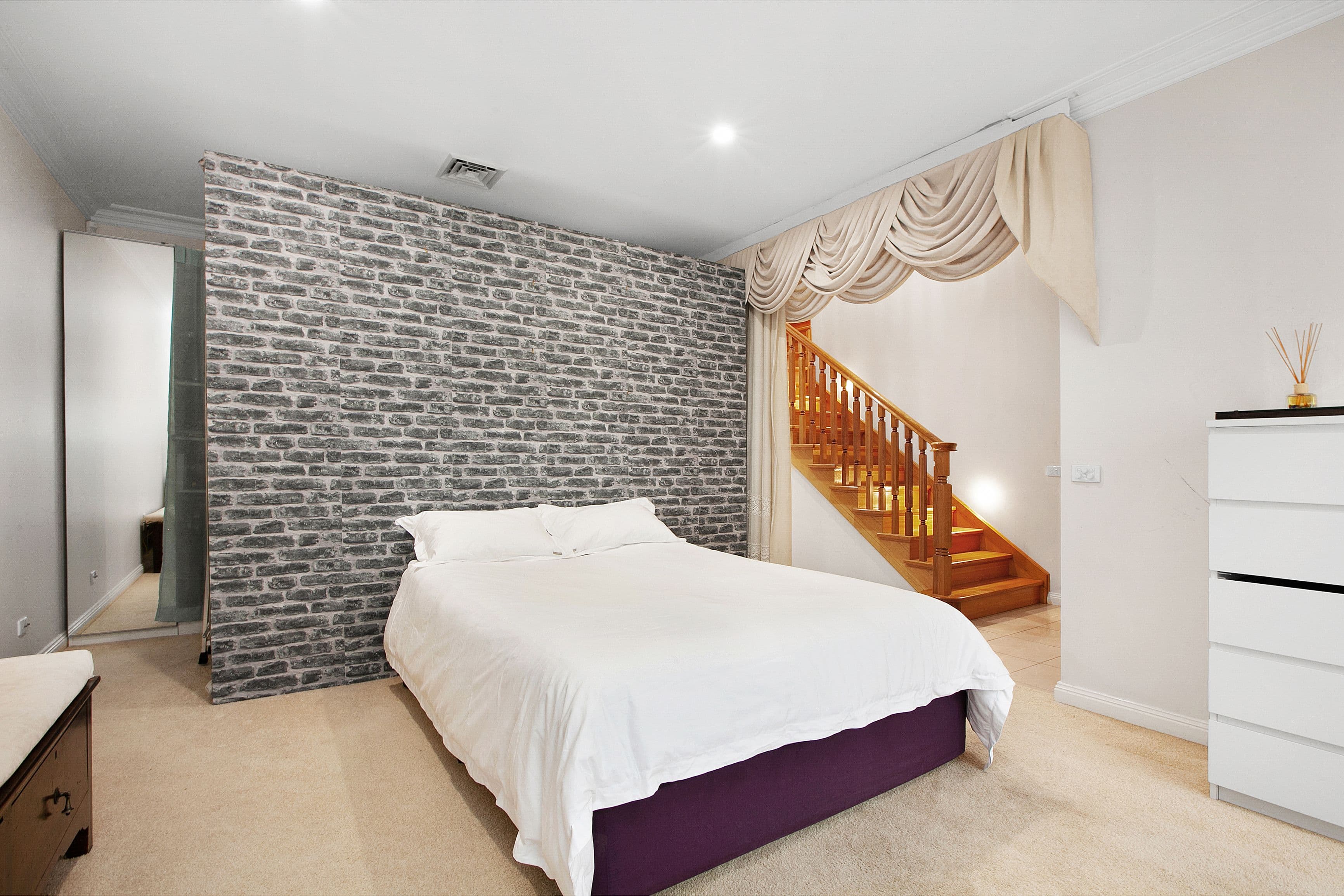 28M Hughes Parade, Reservoir VIC 3073, Reservoir - Thumbnail 7
