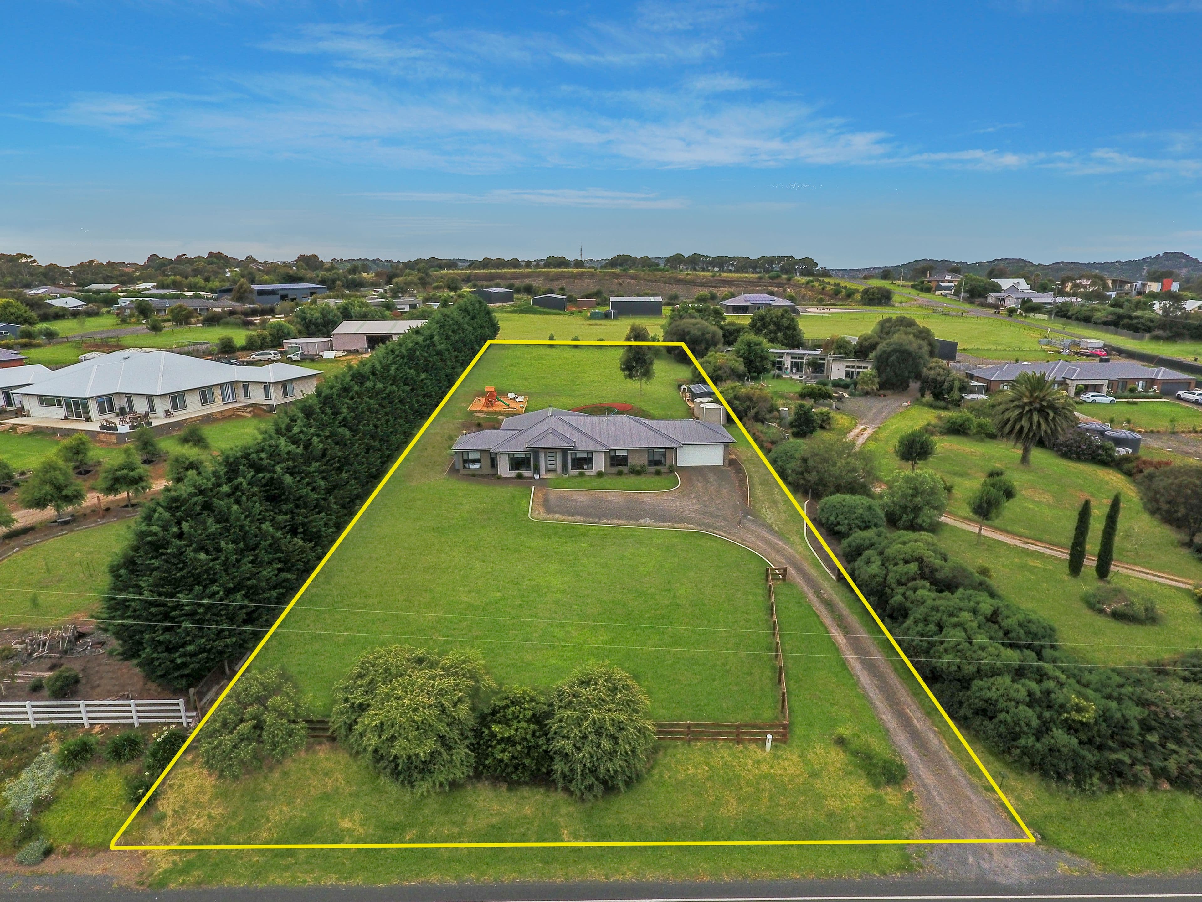 556 Koroit-Port Fairy Road, Koroit VIC 3282, Koroit - Thumbnail 2