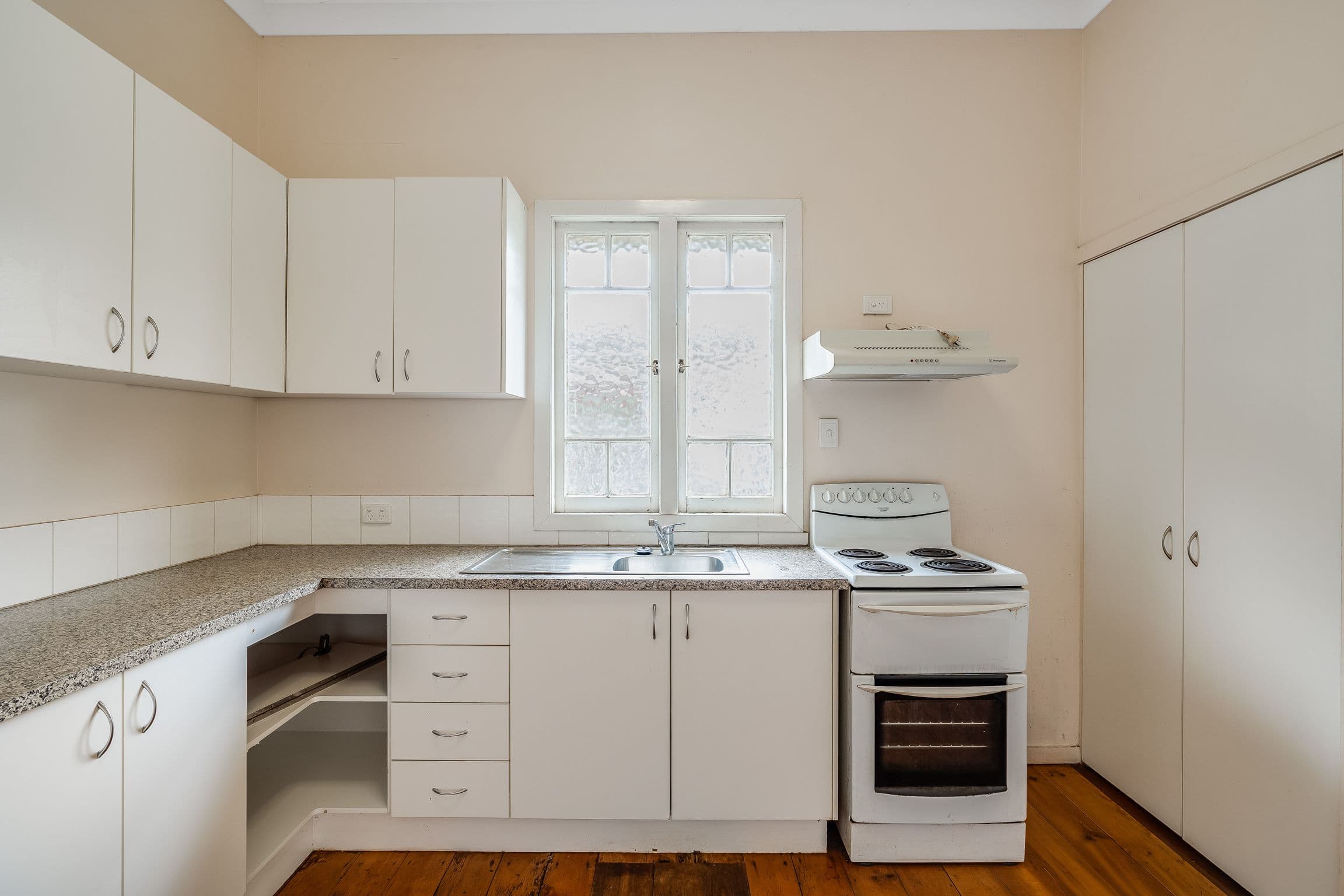 54 Anzac Avenue, Newtown QLD 4350, Newtown - Thumbnail 7