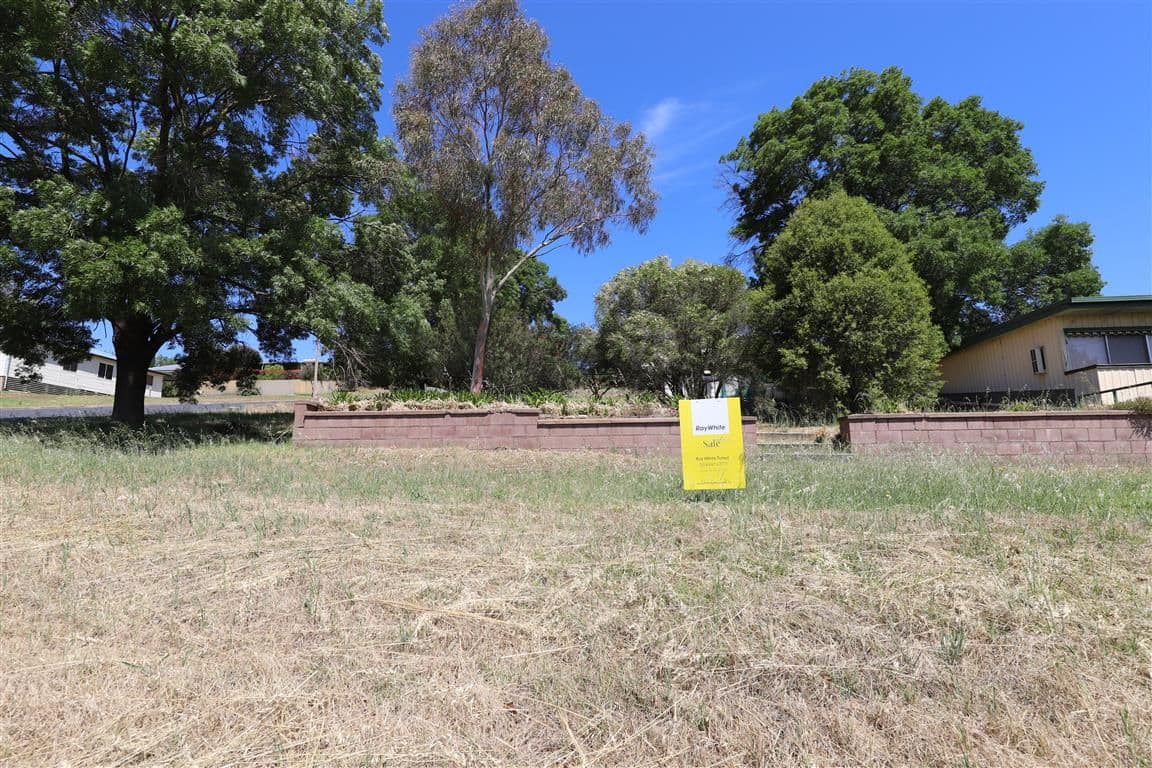 62 Clarke Street, Tumut NSW 2720, Tumut - Thumbnail 2