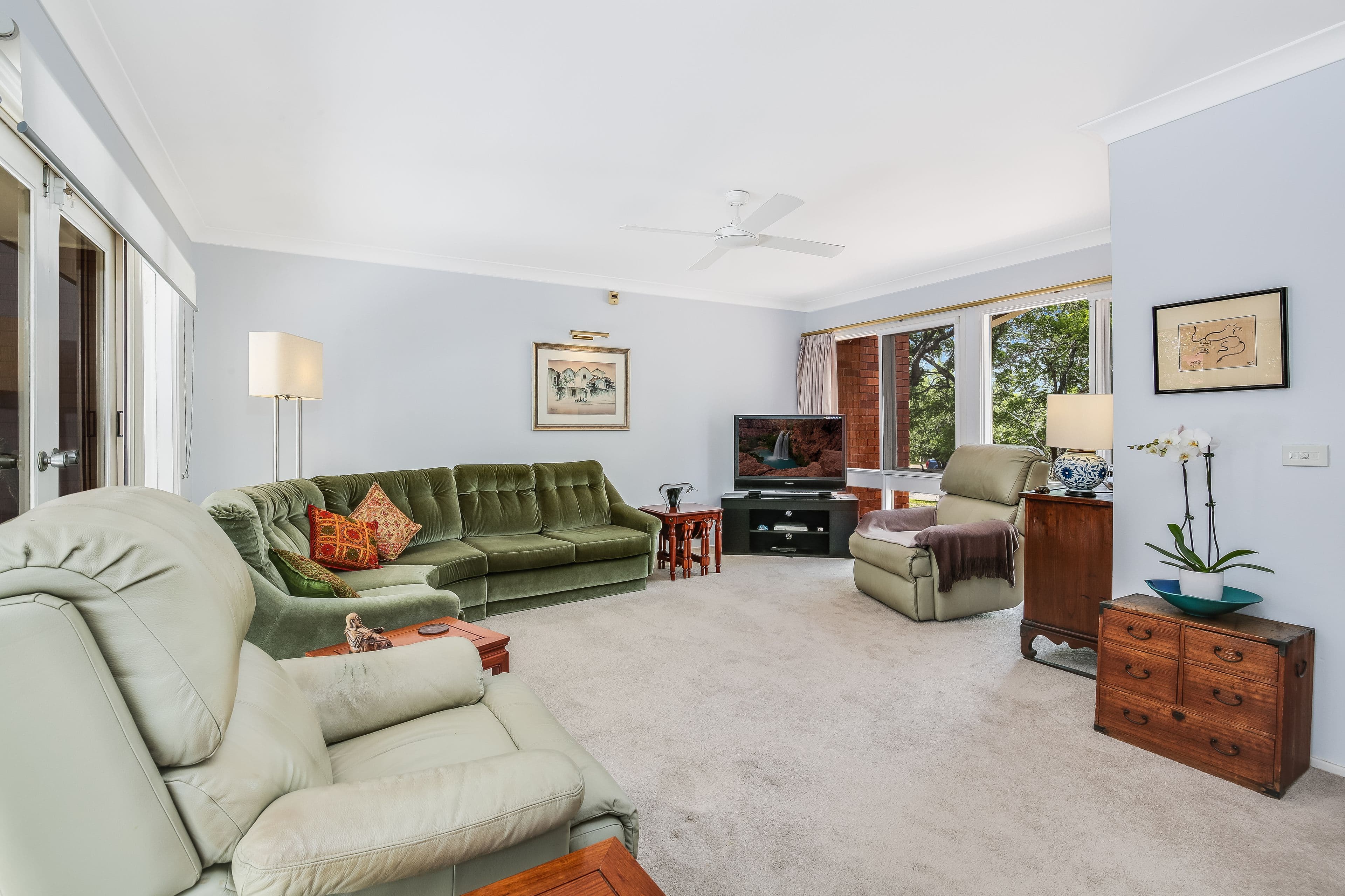 23 Elgin Place, Winston Hills - Thumbnail 2