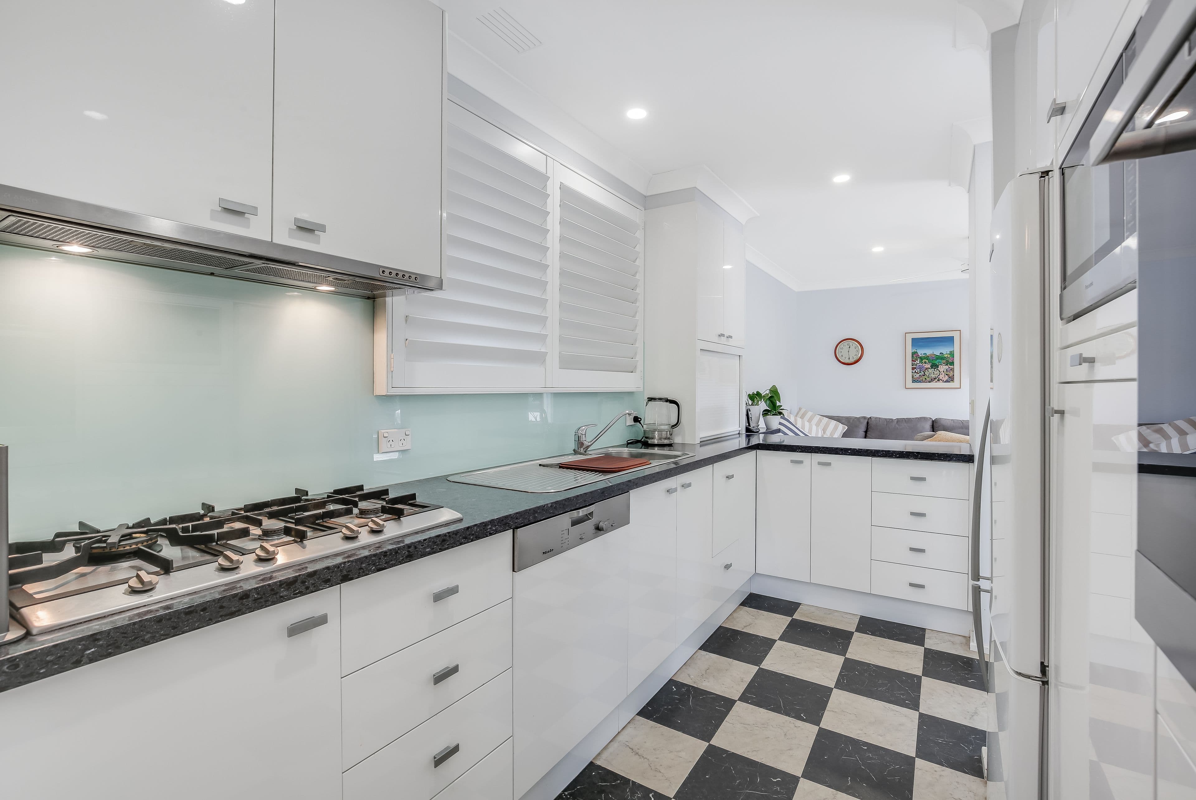 23 Elgin Place, Winston Hills - Thumbnail 4