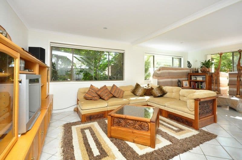 24 Farnworth Street, CHAPEL HILL QLD 4069, Chapel Hill - Thumbnail 5