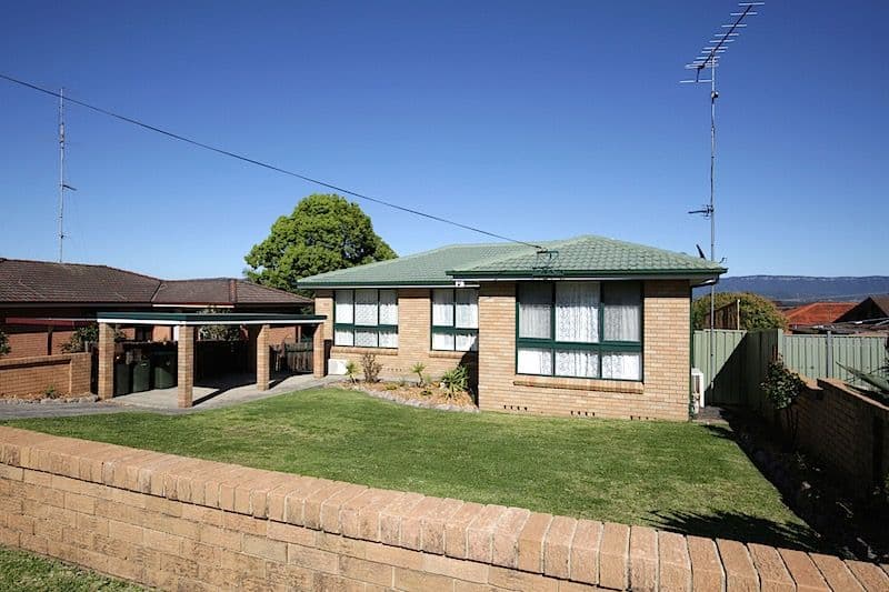 2 Avery Avenue, Mount Warrigal - Thumbnail 2