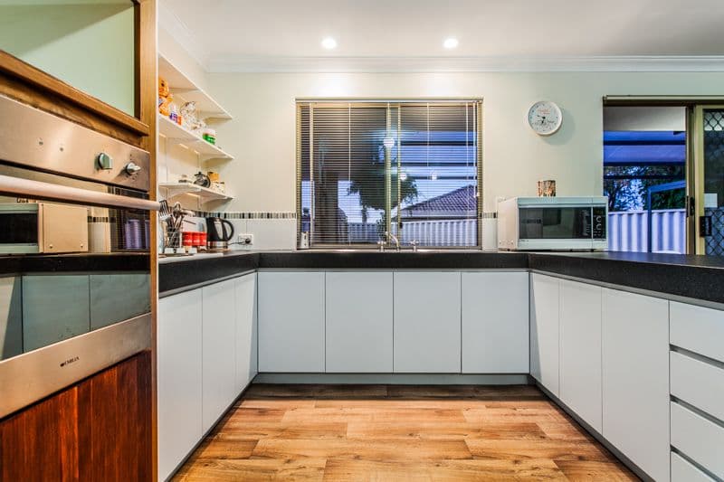 15 Cork Place, WARNBRO WA 6169, Warnbro - Thumbnail 6