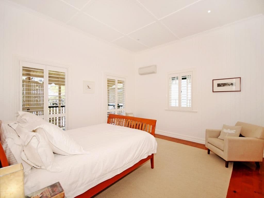 15 Joynt Street, Hamilton QLD 4007, Hamilton - Thumbnail 2