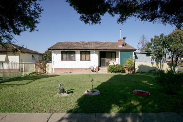 14 Tichborne Crescent, KOORINGAL NSW 2650, Kooringal - Image 1