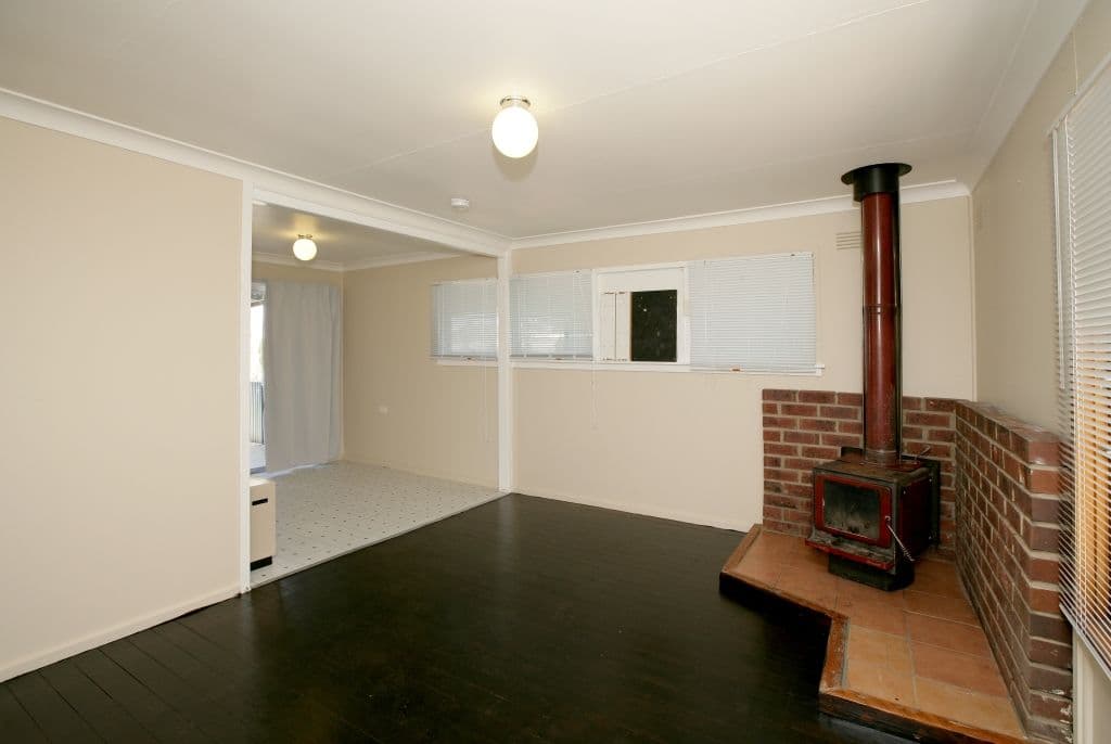 14 Tichborne Crescent, KOORINGAL NSW 2650, Kooringal - Thumbnail 3