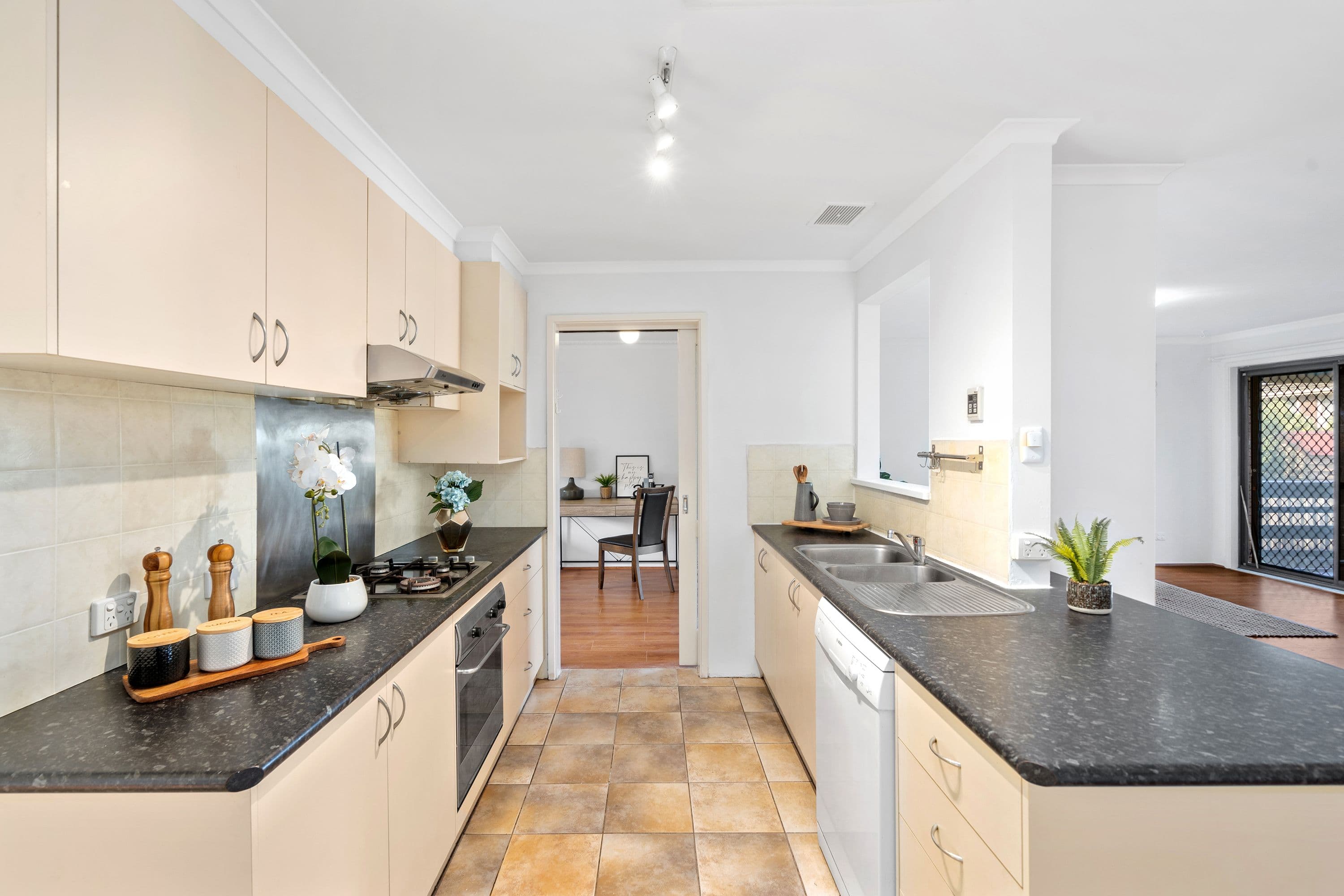 19 Kidderminster Drive, Wantirna VIC 3152, Wantirna - Thumbnail 5