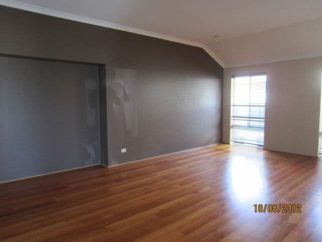 15 Dunbar Way, Canning Vale WA 6155, Canning Vale - Thumbnail 4