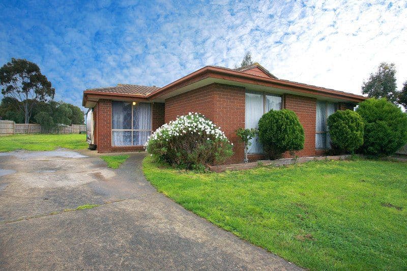 11 Wills Court, CRANBOURNE VIC 3977, Cranbourne North - Image 1
