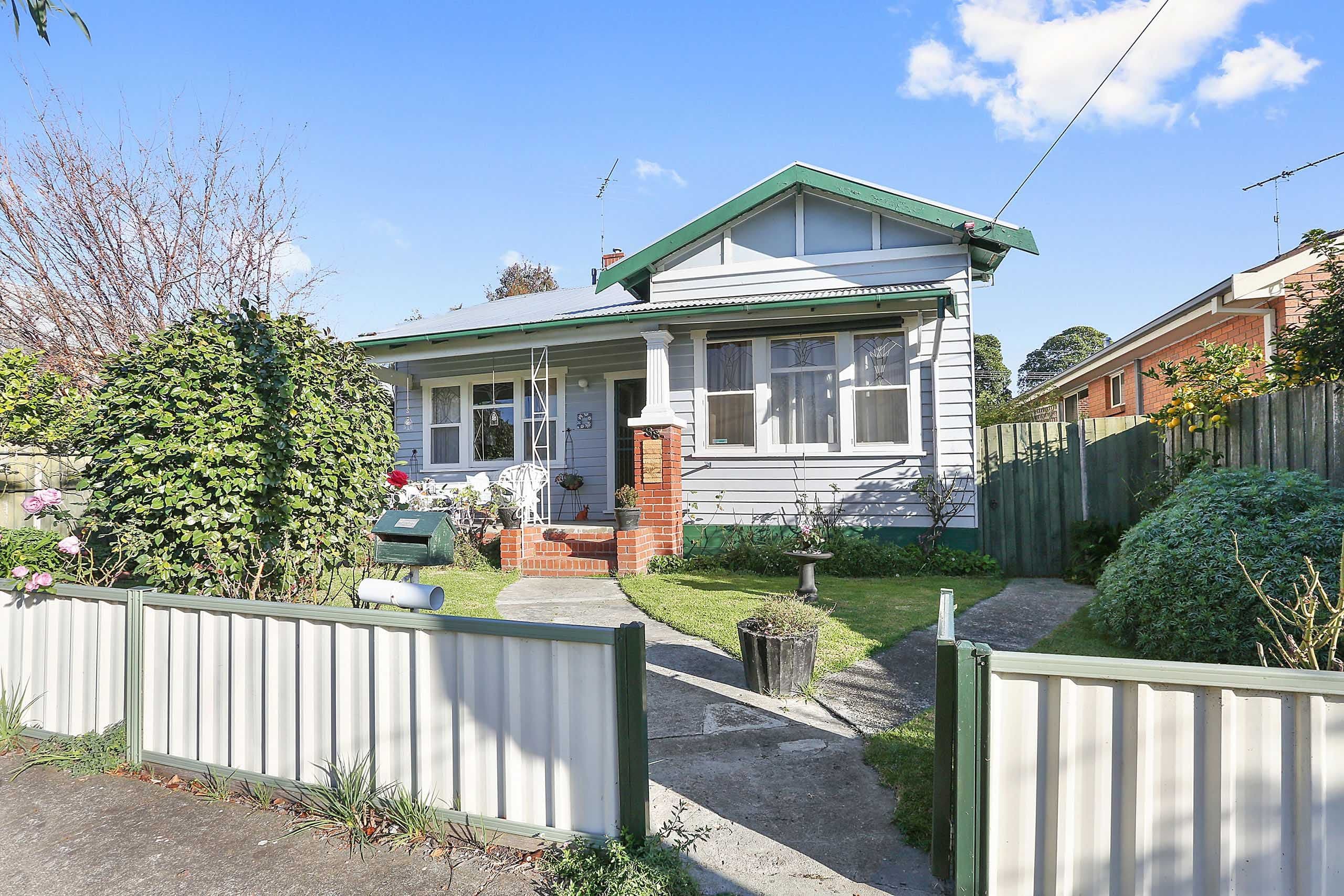 38 Kardinia Street, Belmont VIC 3216, Belmont - Image 1