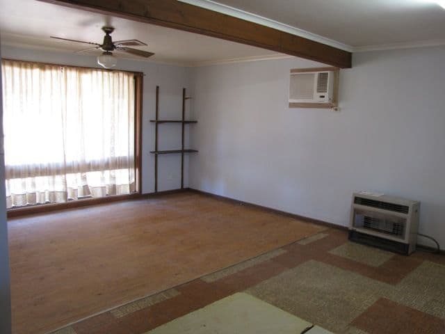 54 Colin Street, LOXTON SA 5333, Loxton - Thumbnail 2