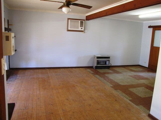 54 Colin Street, LOXTON SA 5333, Loxton - Thumbnail 3