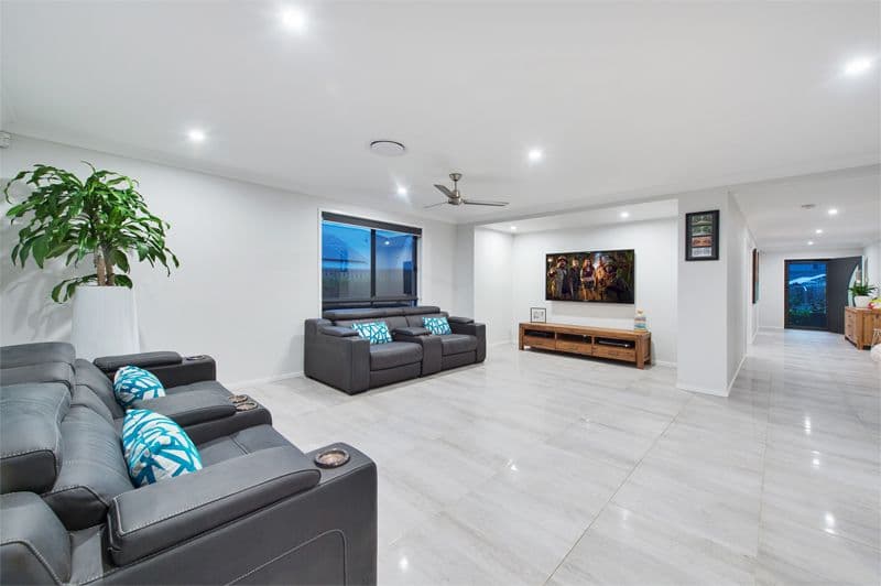20 Dianella Crescent, Maudsland QLD 4210, Maudsland - Thumbnail 2