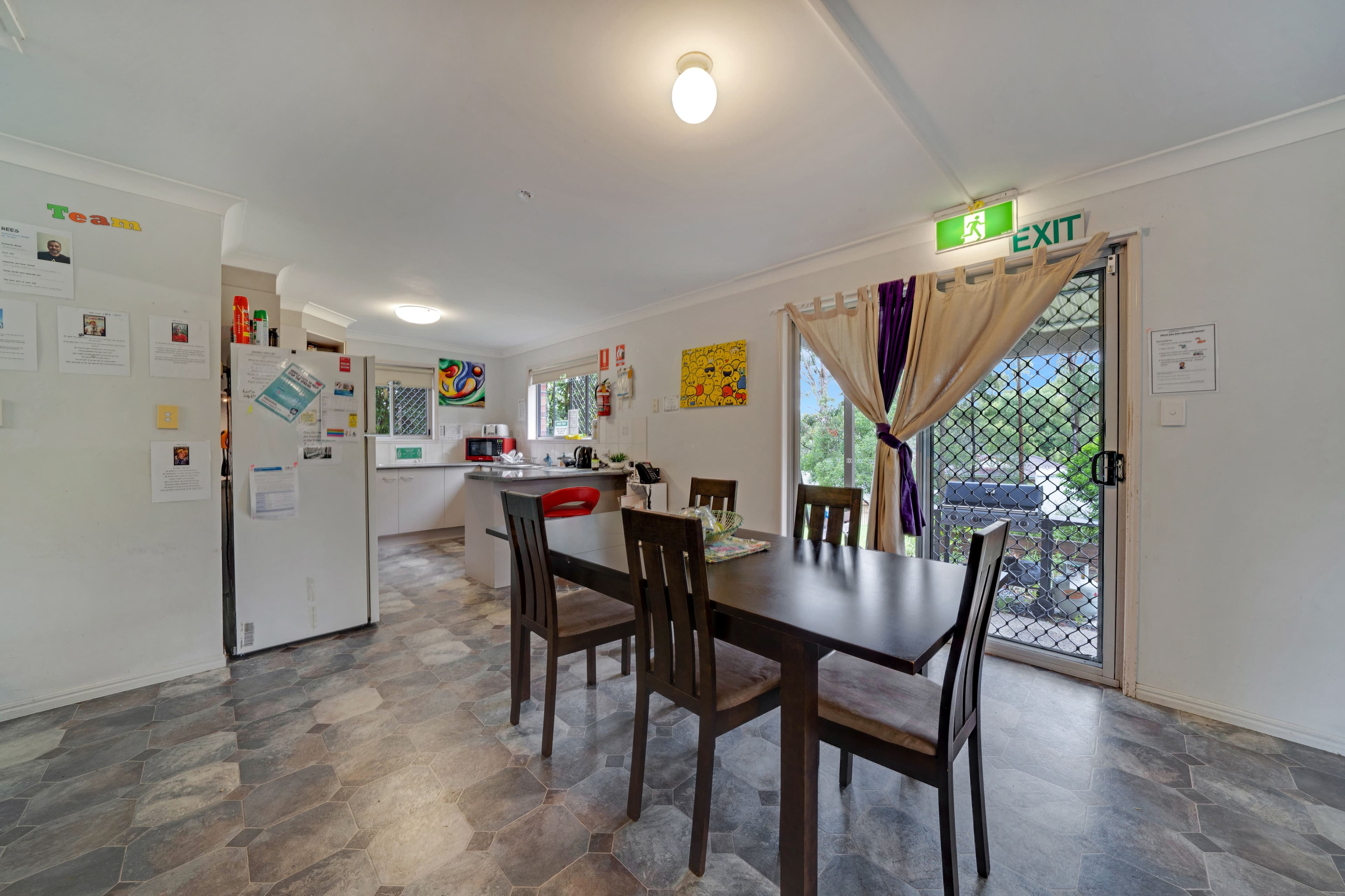8 Gillespie Close, Edens Landing QLD 4207, Edens Landing - Thumbnail 4
