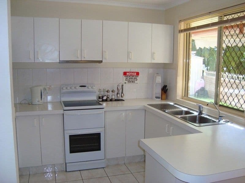 17 Pinehill Drive, OXENFORD QLD 4210, Oxenford - Thumbnail 2