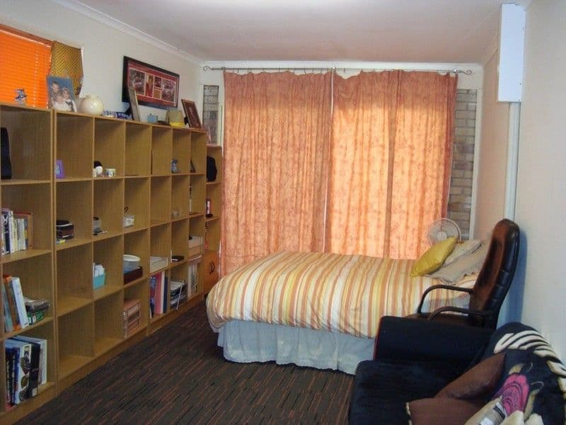 17 Pinehill Drive, OXENFORD QLD 4210, Oxenford - Thumbnail 4