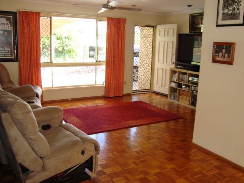 17 Pinehill Drive, OXENFORD QLD 4210, Oxenford - Thumbnail 5