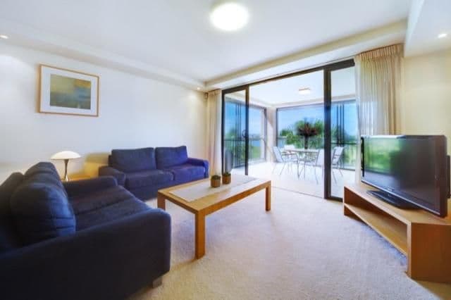 8408 Magnolia Drive East, HOPE ISLAND QLD 4212, Hope Island - Thumbnail 2