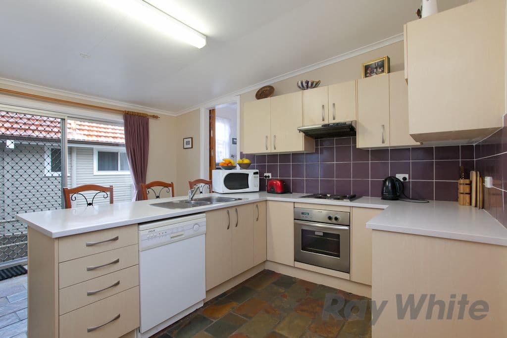 12 Jesson Parade, WARNERS BAY NSW 2282, Warners Bay - Thumbnail 5