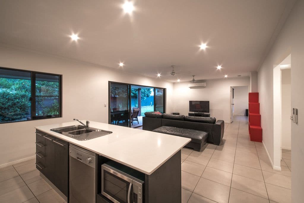 8 Flinders Court, Cannonvale QLD 4802, Cannonvale - Thumbnail 5