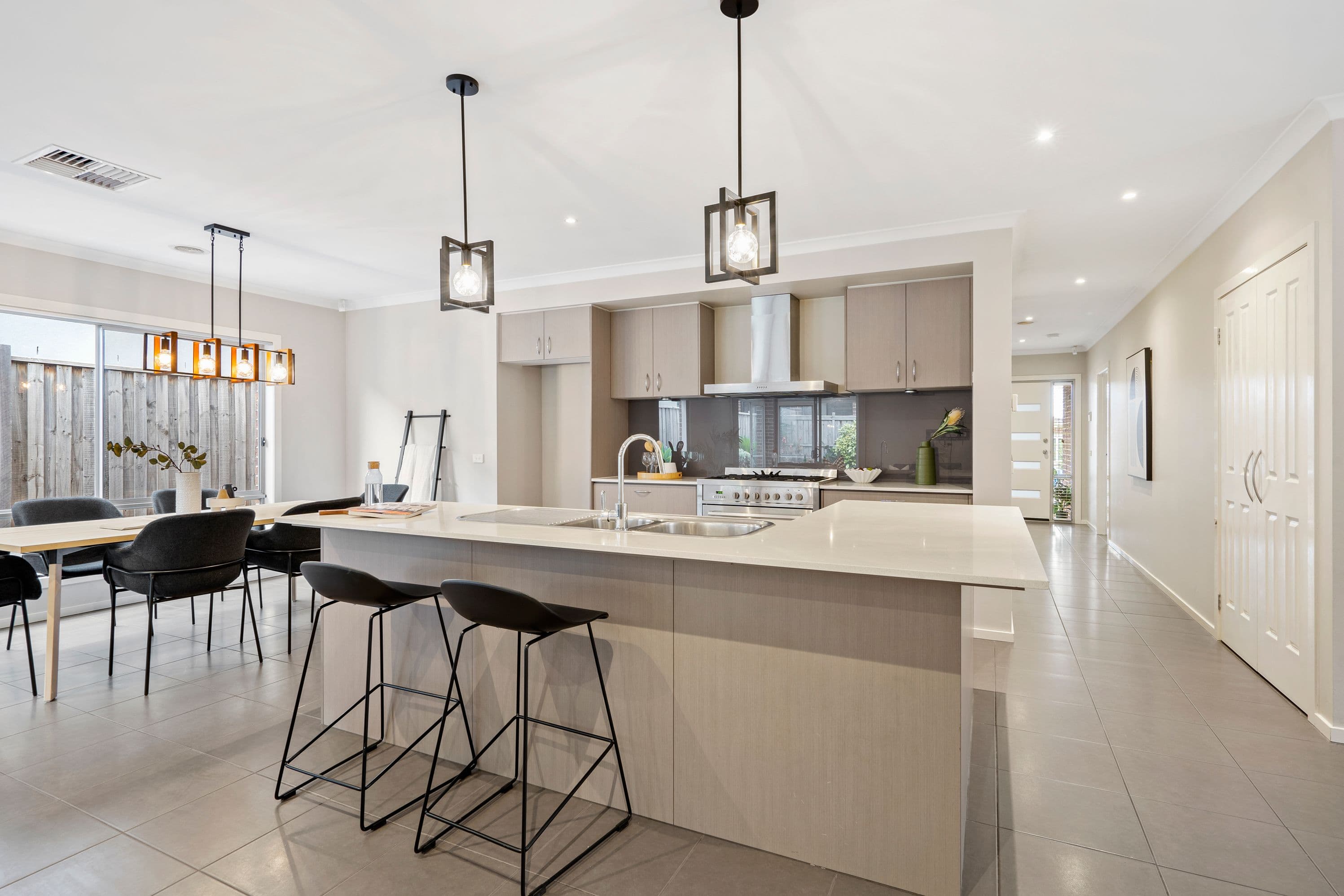 50 Moffat Drive, Lalor VIC 3075, Lalor - Thumbnail 3