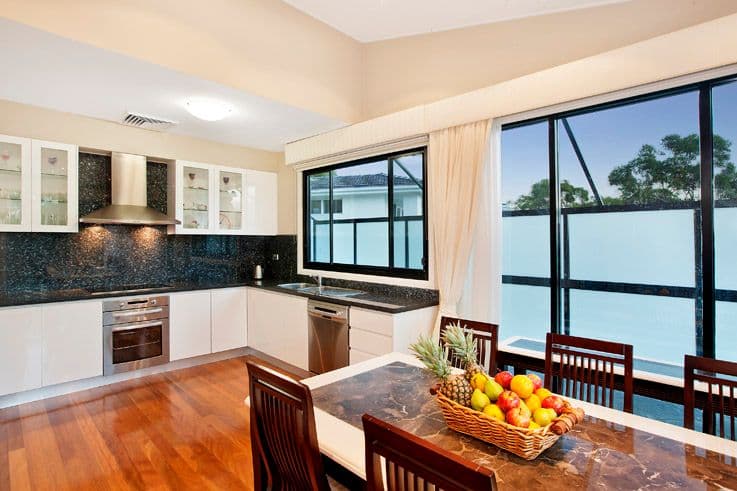 98 Killarney Drive, KILLARNEY HEIGHTS NSW 2087, Killarney Heights - Thumbnail 3