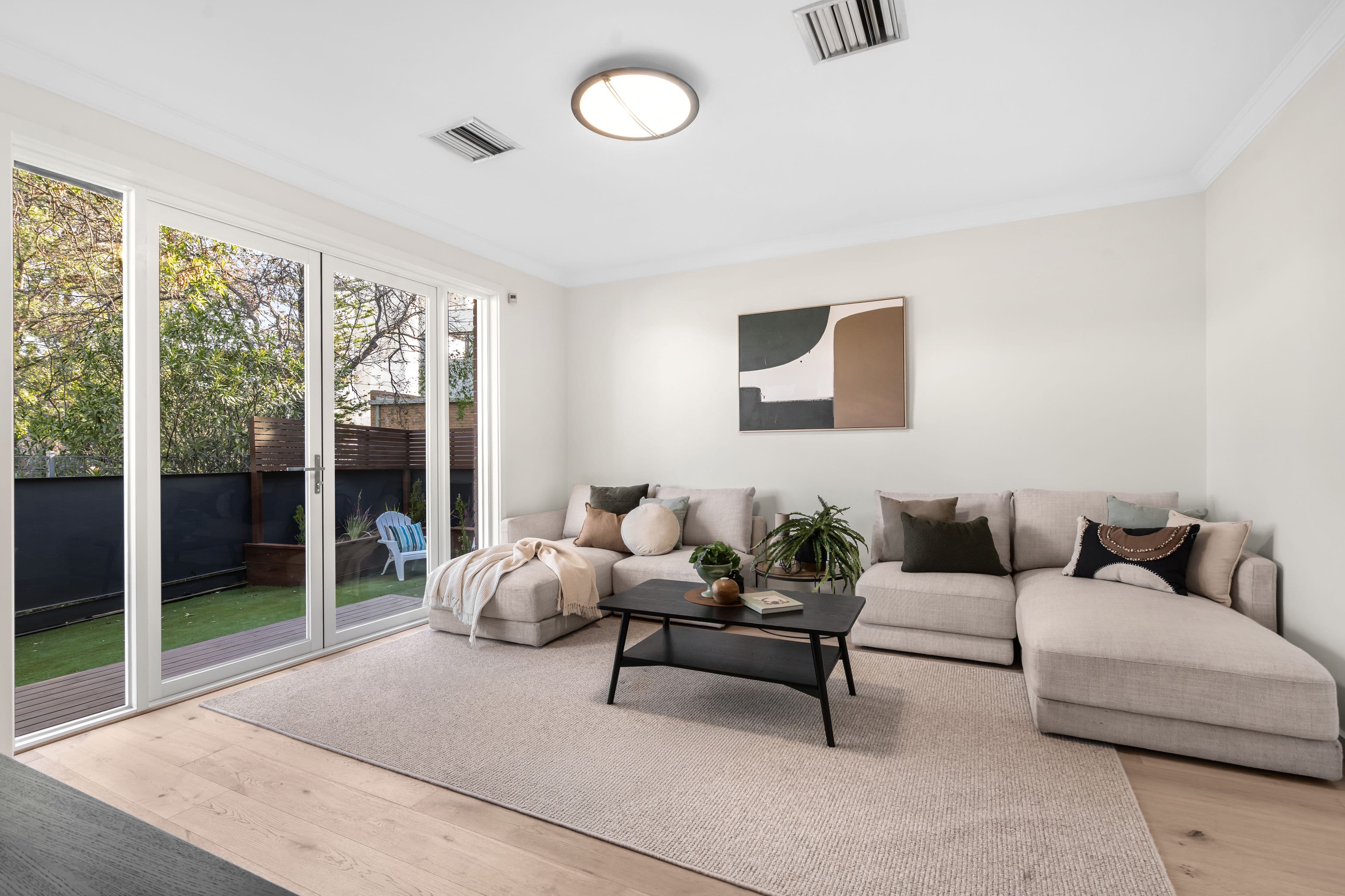11 Barrow Place, Richmond VIC 3121, Richmond - Thumbnail 2