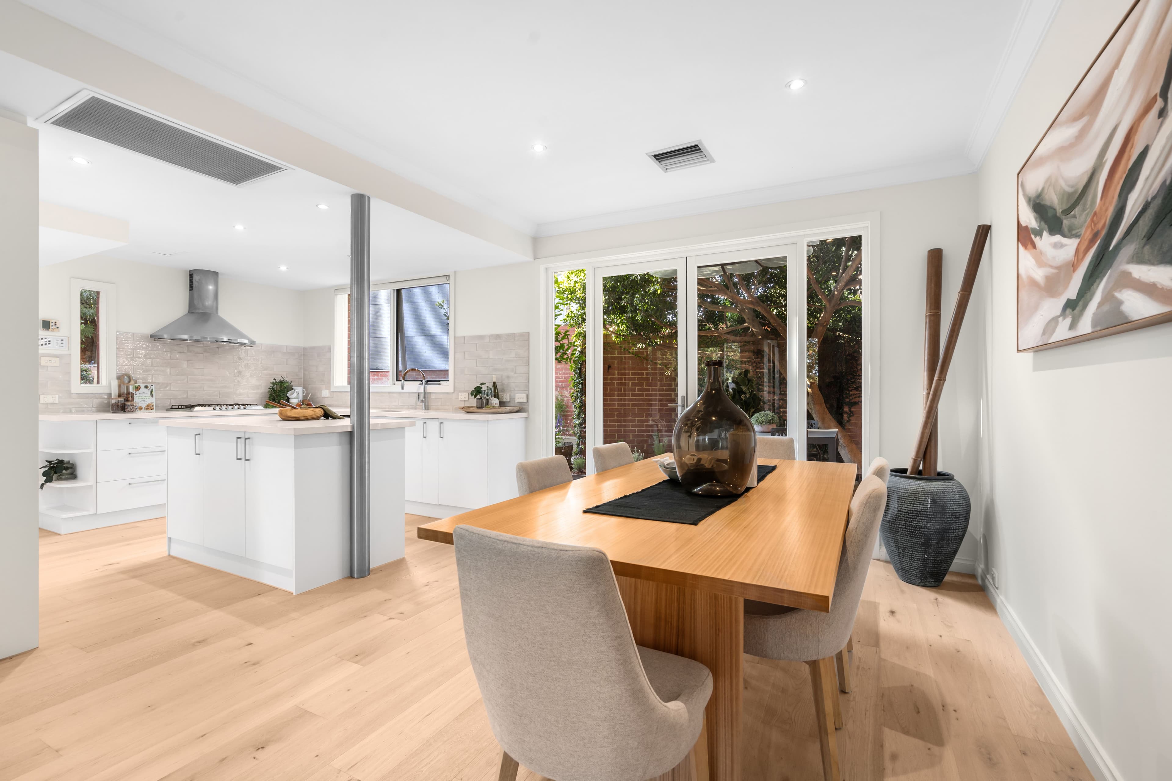 11 Barrow Place, Richmond VIC 3121, Richmond - Thumbnail 3
