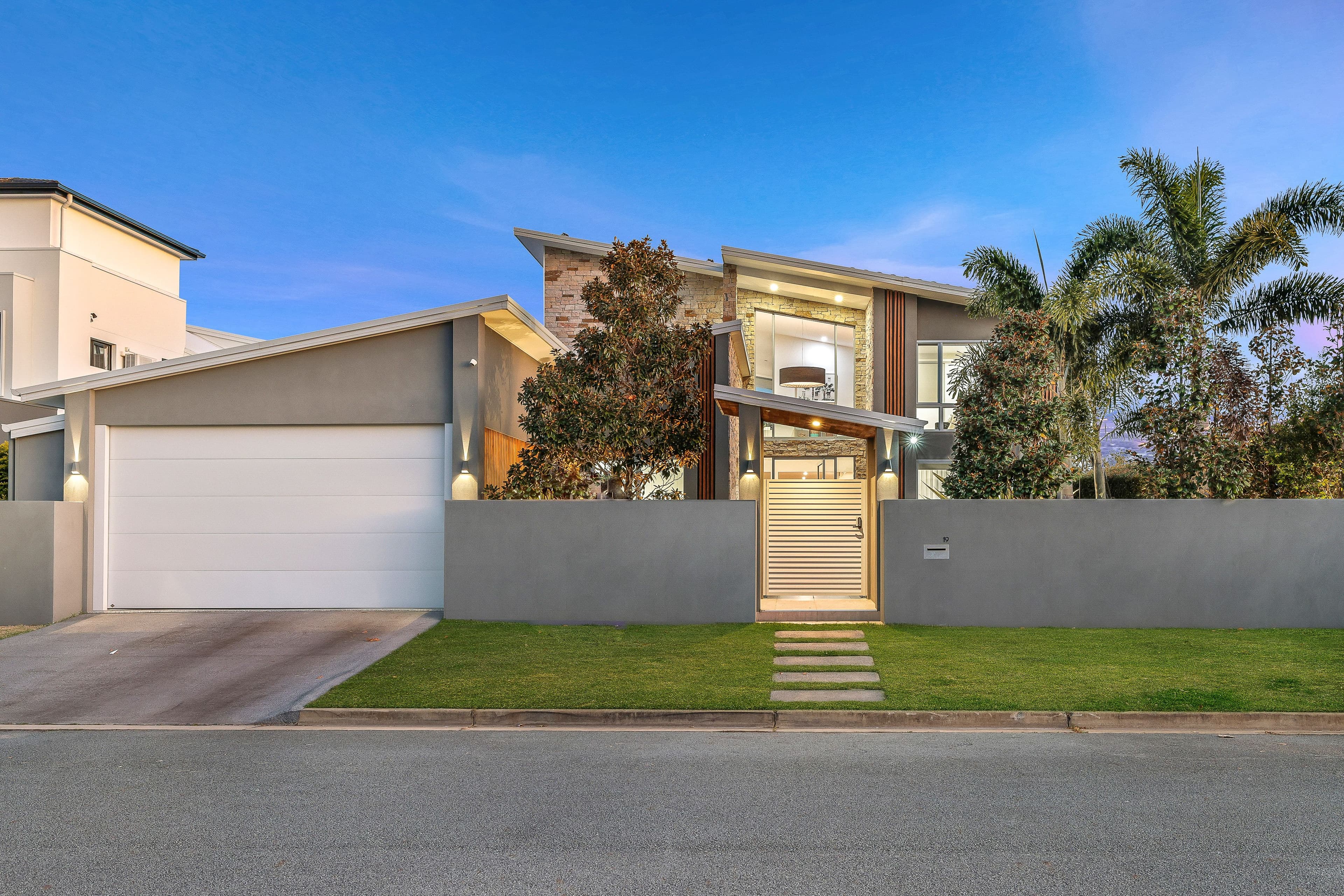 19 Donegal Crescent, Sorrento QLD 4217, Sorrento - Thumbnail 5