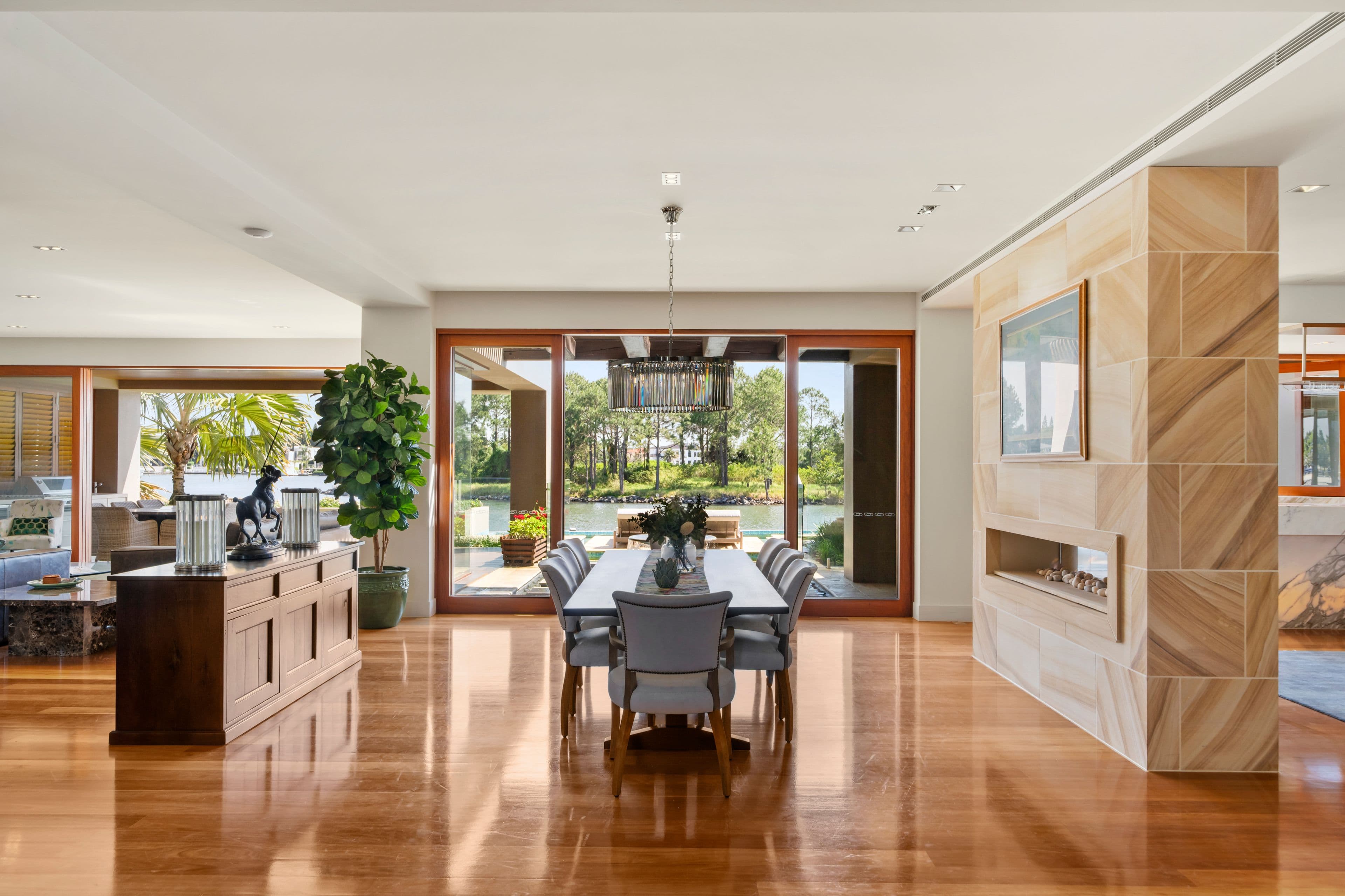 2090 The Circle, Sanctuary Cove QLD 4212, Sanctuary Cove - Thumbnail 5