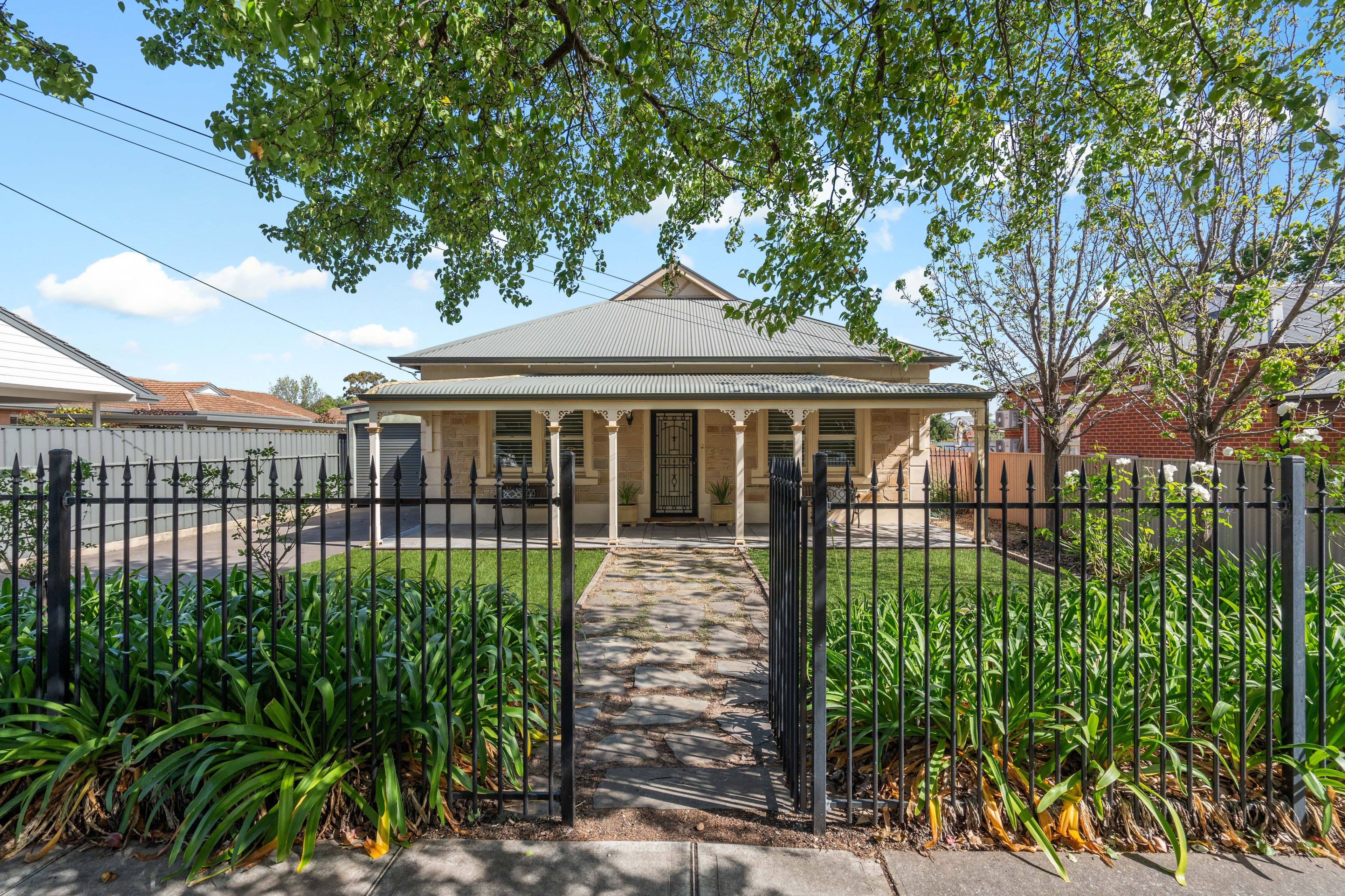 6 Glengarry Avenue, Glandore SA 5037, Glandore - Thumbnail 2