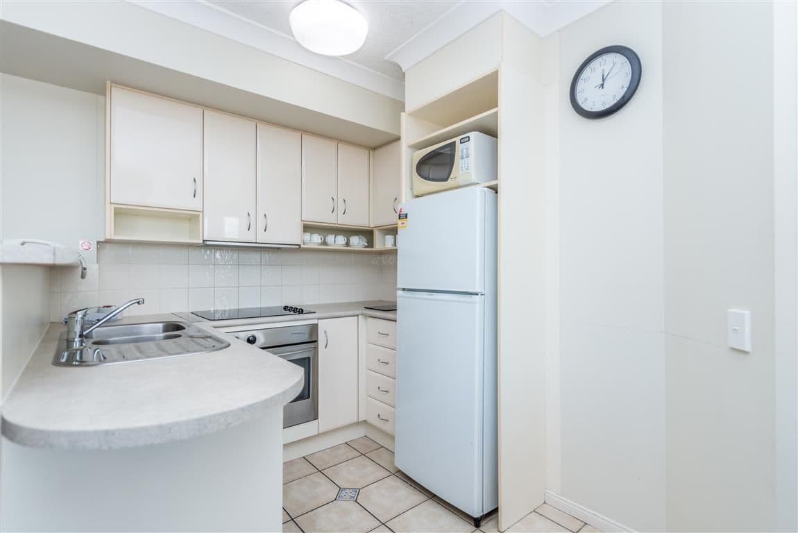 484 Marine Parade, Biggera Waters QLD 4216, Biggera Waters - Thumbnail 3