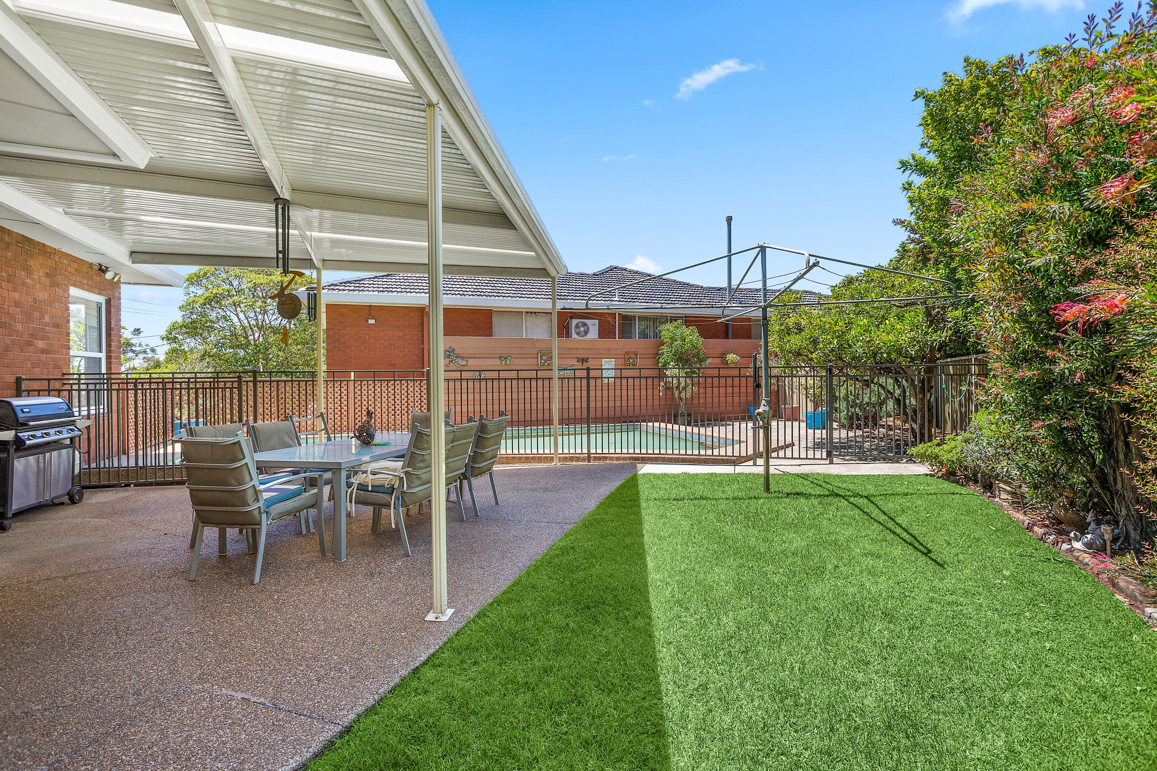 4 Cliff Avenue, Peakhurst Heights NSW 2210, Peakhurst Heights - Thumbnail 3
