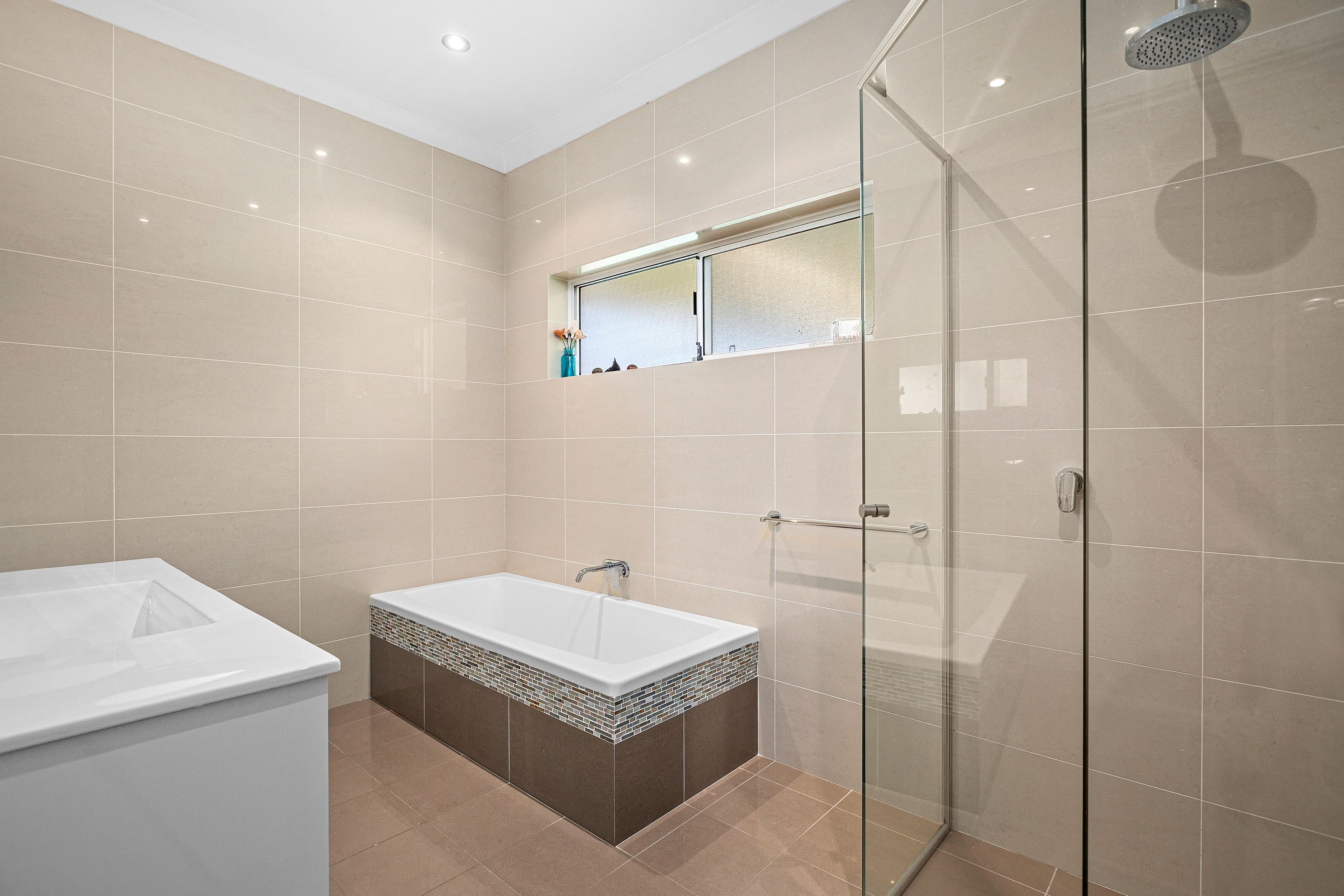 4 Cliff Avenue, Peakhurst Heights NSW 2210, Peakhurst Heights - Thumbnail 8