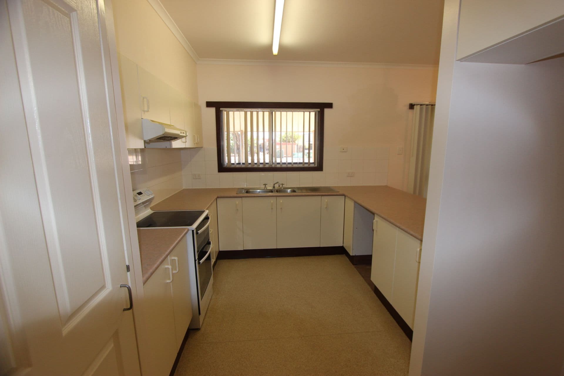 54 Gawthorne Drive, Millars Well WA 6714, Millars Well - Thumbnail 2