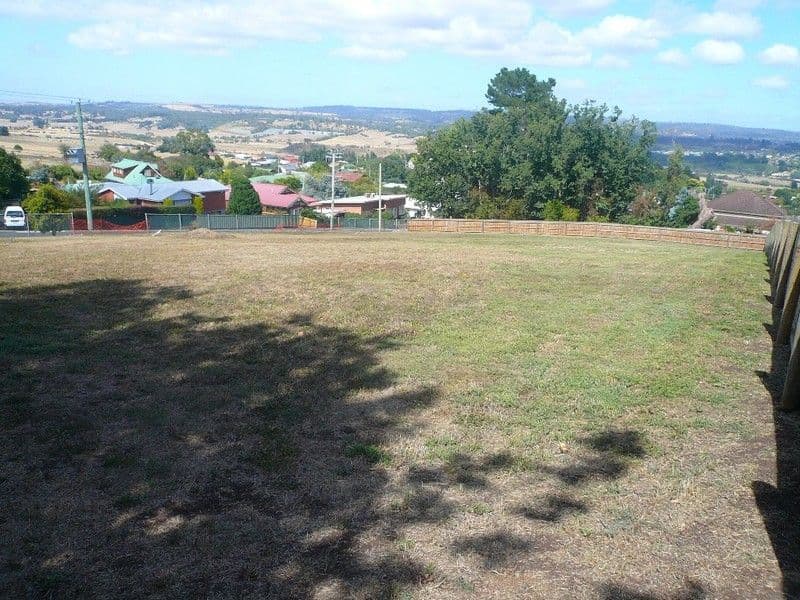 31 Benvenue Road, ST LEONARDS TAS 7250, St Leonards - Thumbnail 4