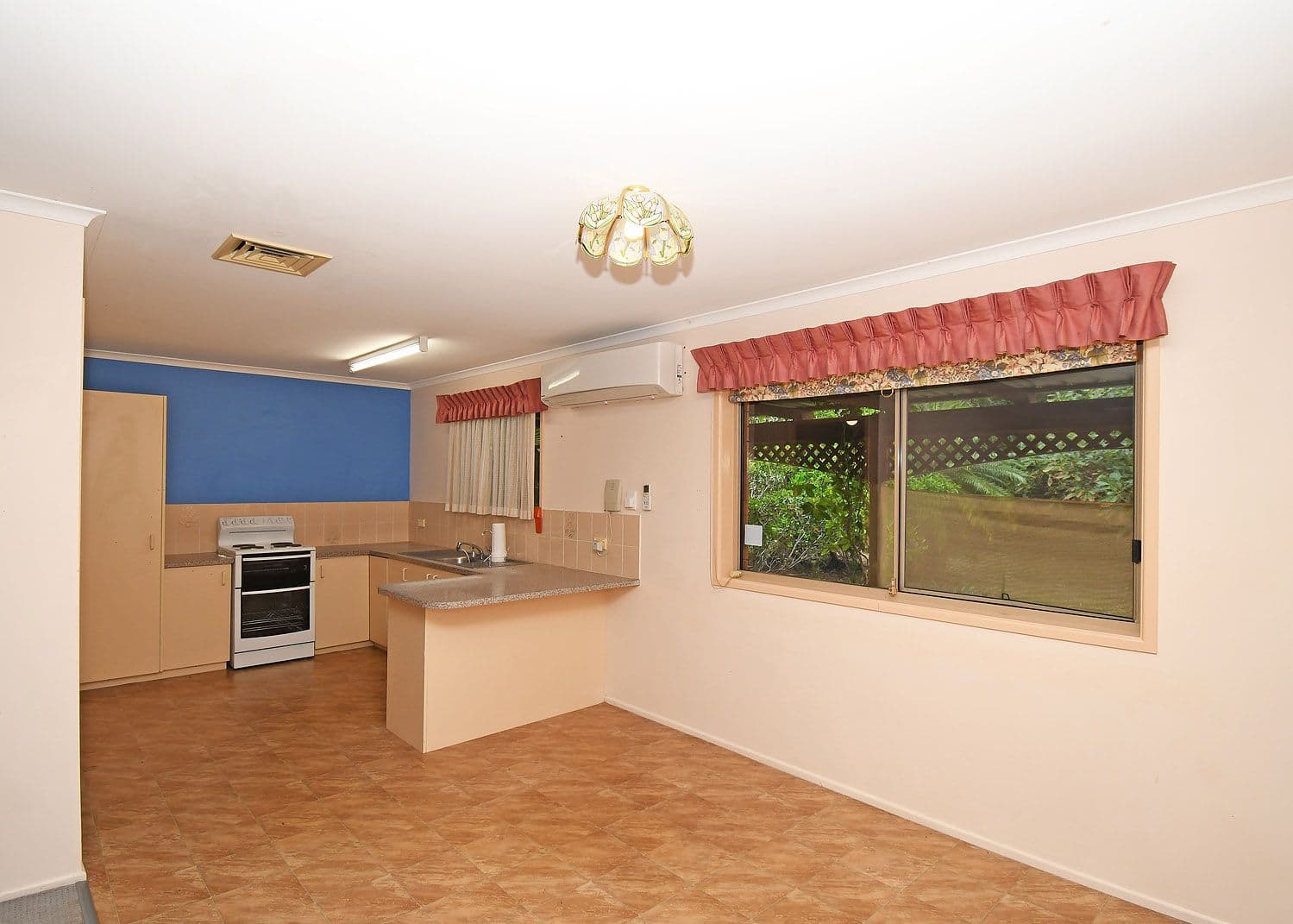 3 Lido Parade, Urangan QLD 4655, Urangan - Thumbnail 4