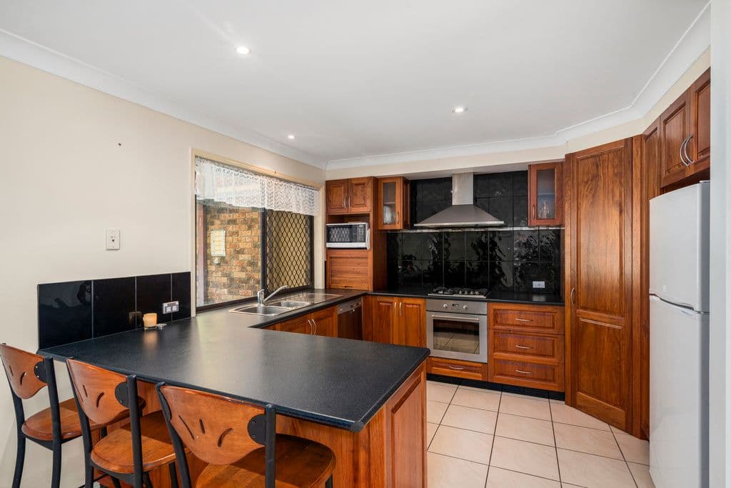10 Taperell Drive, Tugun QLD 4224, Tugun - Thumbnail 2