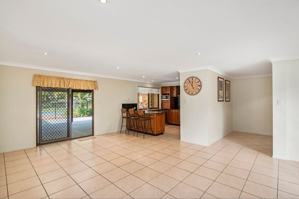 10 Taperell Drive, Tugun QLD 4224, Tugun - Thumbnail 3