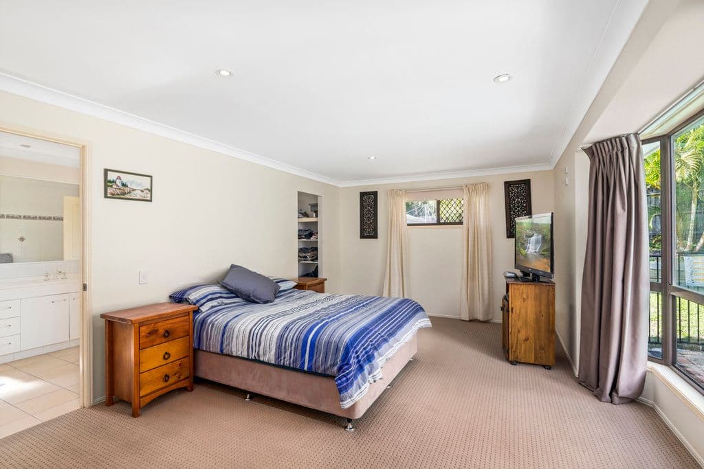 10 Taperell Drive, Tugun QLD 4224, Tugun - Thumbnail 6